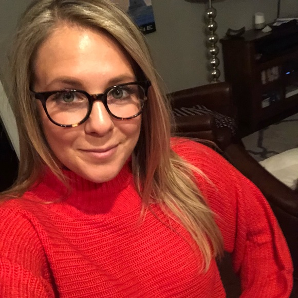 Meet your Posher, Bobbi - Picture 2 of 8